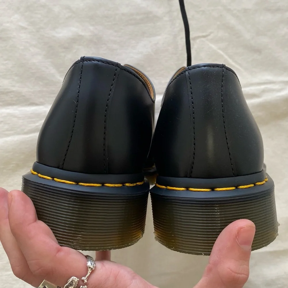 NIB Dr. Martens 1461 Unisex Black Leather Oxfords Yellow Stitching Standard Fit - Picture 7 of 10